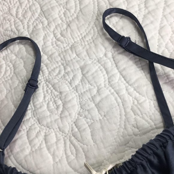 Cold Off-Shoulder Top NWT - Picture 8 of 9